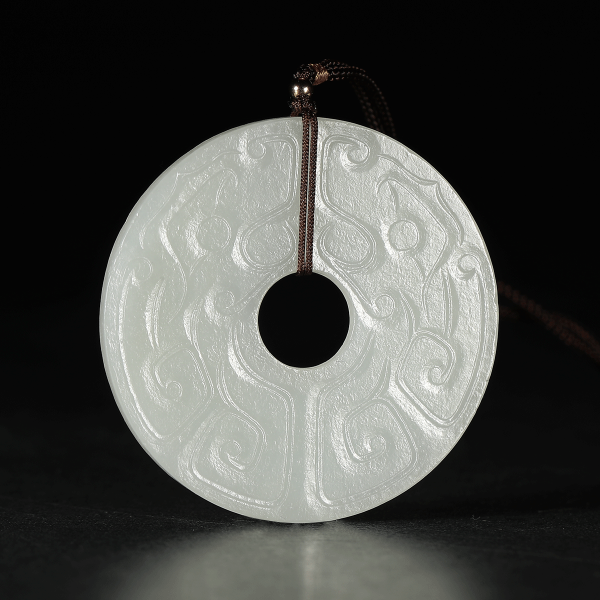 17047 龙纹玉璧 白玉挂件